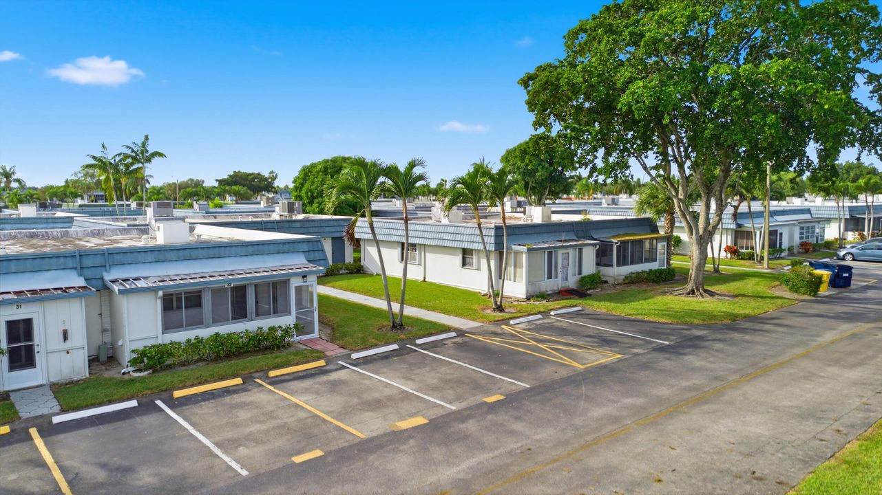 待售: $99,000 (1 贝兹, 1 浴室, 720 平方英尺)