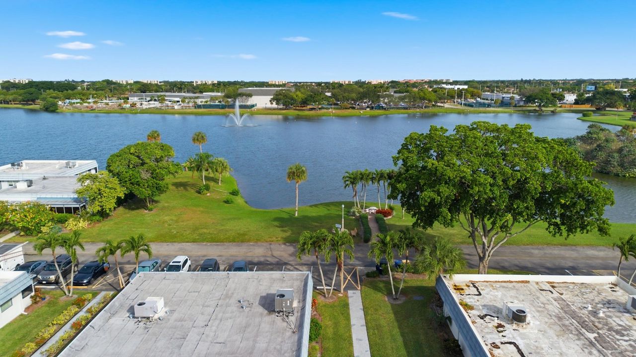 待售: $99,000 (1 贝兹, 1 浴室, 720 平方英尺)