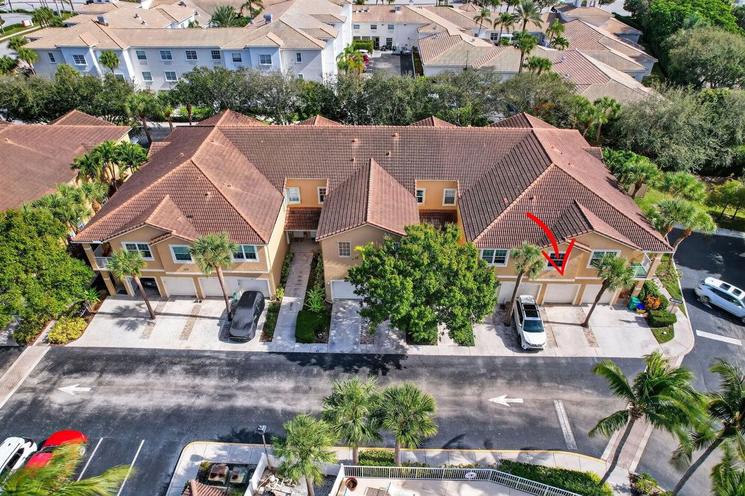 For Sale: $374,990 (3 beds, 2 baths, 1210 Square Feet)