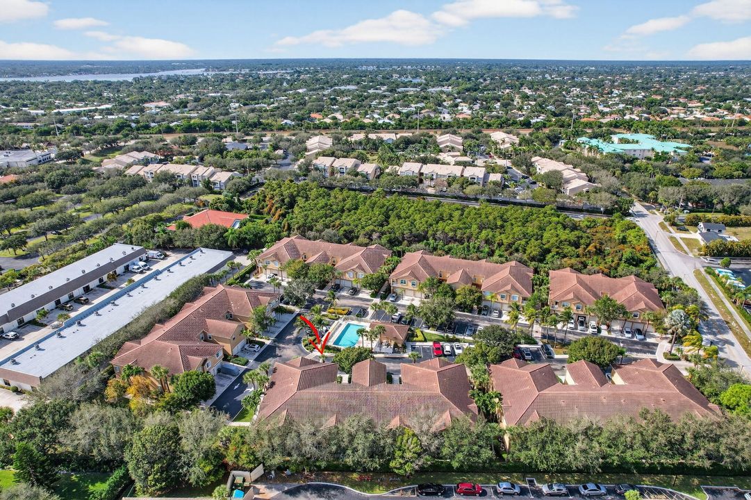 For Sale: $374,990 (3 beds, 2 baths, 1210 Square Feet)