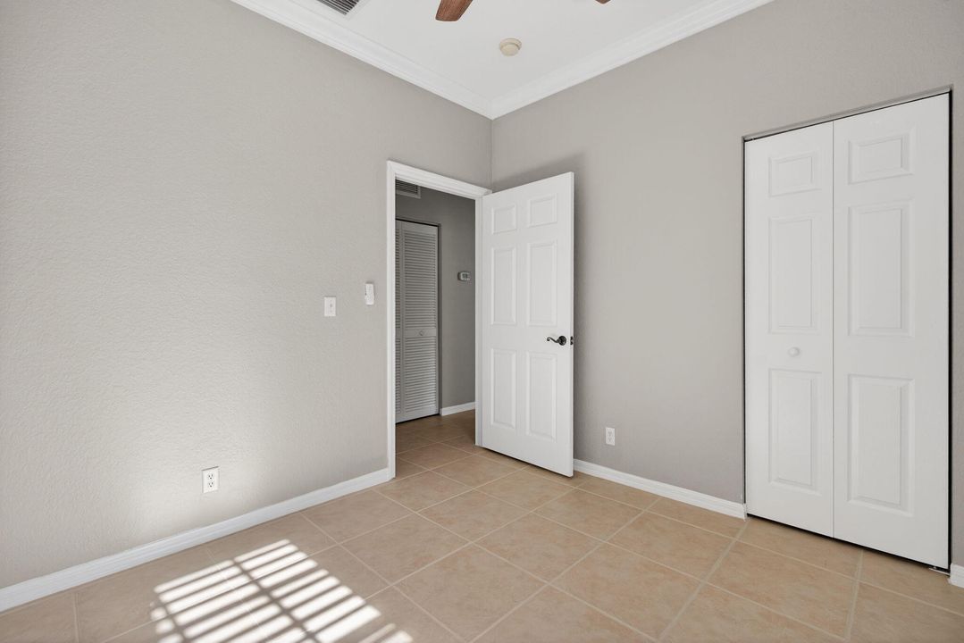 For Sale: $374,990 (3 beds, 2 baths, 1210 Square Feet)