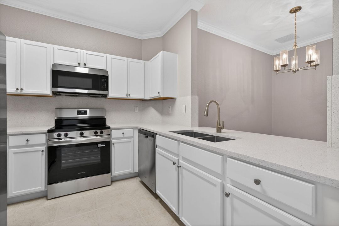 For Sale: $374,990 (3 beds, 2 baths, 1210 Square Feet)