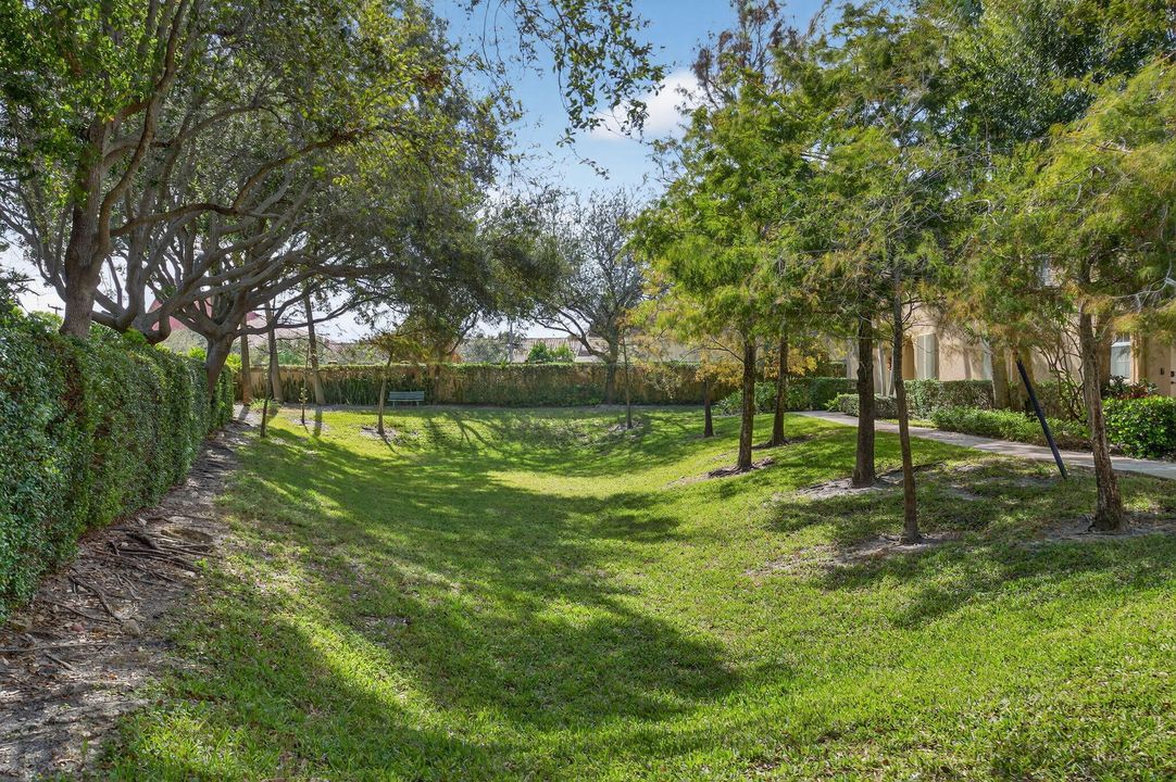 For Sale: $374,990 (3 beds, 2 baths, 1210 Square Feet)