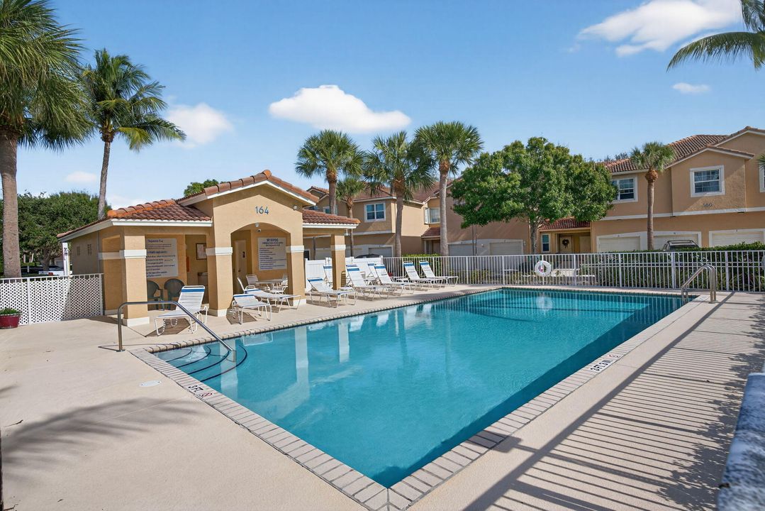 For Sale: $374,990 (3 beds, 2 baths, 1210 Square Feet)