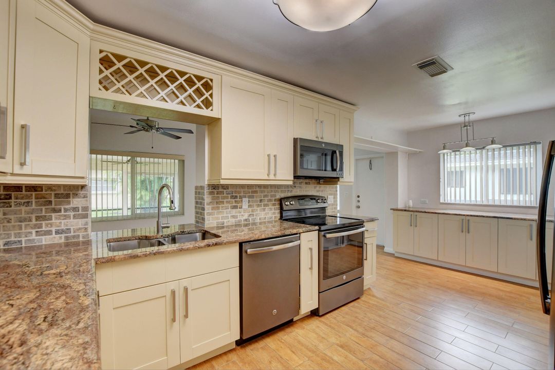 出租: $2,850 (2 贝兹, 2 浴室, 1710 平方英尺)