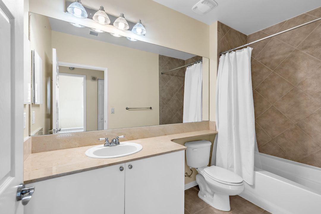 For Rent: $2,500 (1 beds, 1 baths, 660 Square Feet)