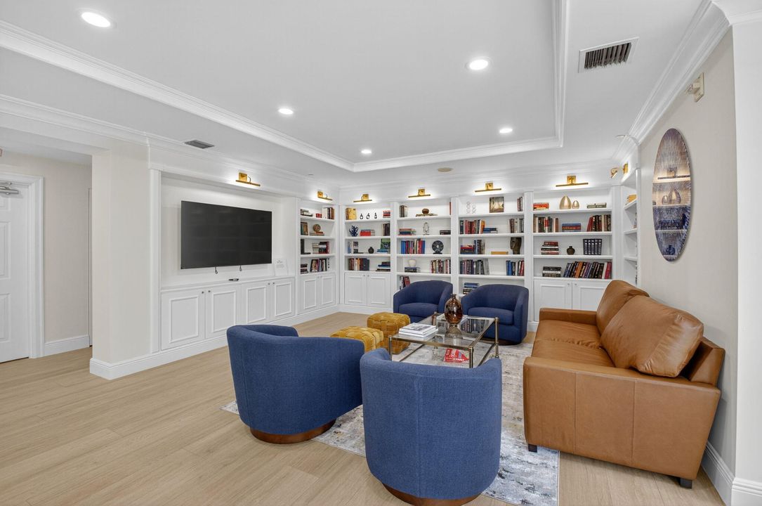 For Rent: $2,500 (1 beds, 1 baths, 660 Square Feet)