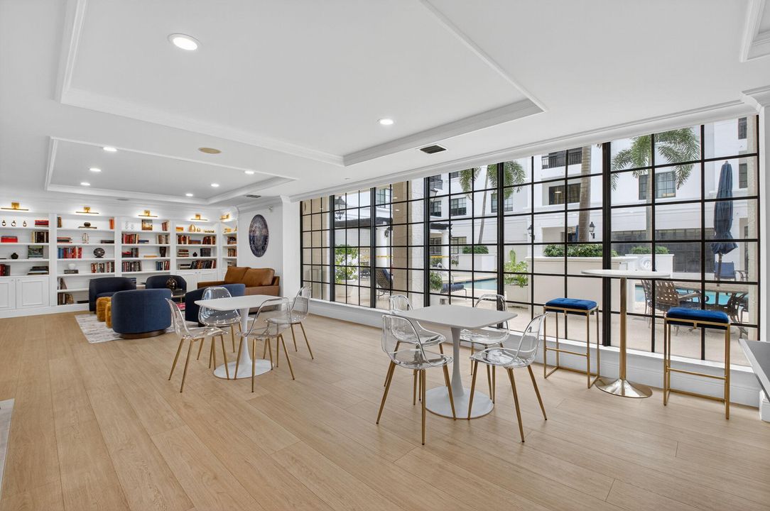 For Rent: $2,500 (1 beds, 1 baths, 660 Square Feet)