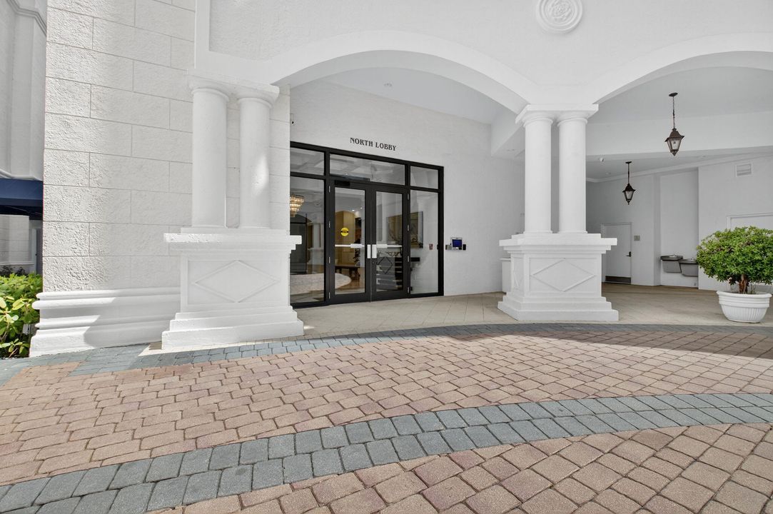 For Rent: $2,500 (1 beds, 1 baths, 660 Square Feet)