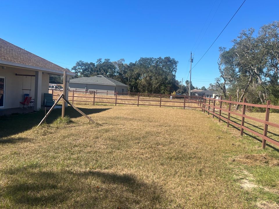 For Sale: $400,000 (3 beds, 2 baths, 1648 Square Feet)