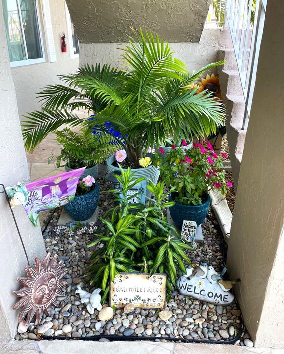 待售: $275,000 (2 贝兹, 2 浴室, 1064 平方英尺)