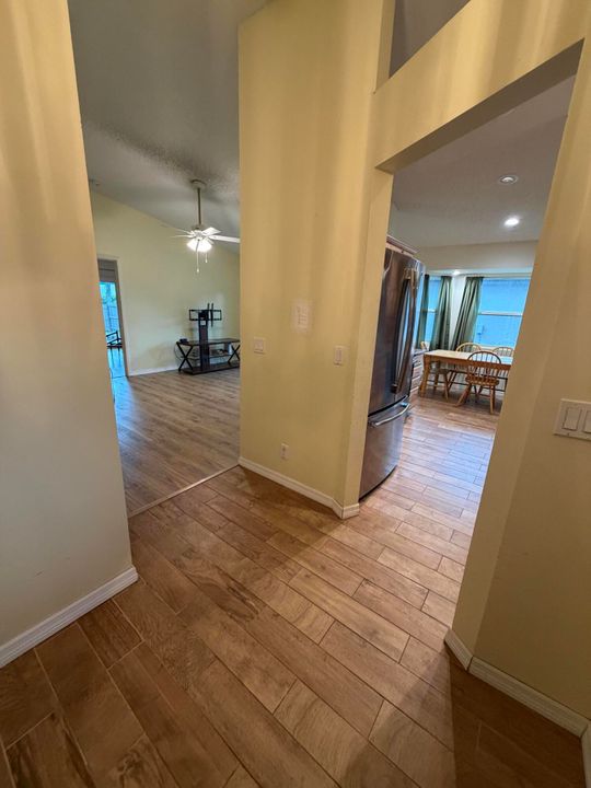 En Venta: $459,000 (3 camas, 2 baños, 1002 Pies cuadrados)