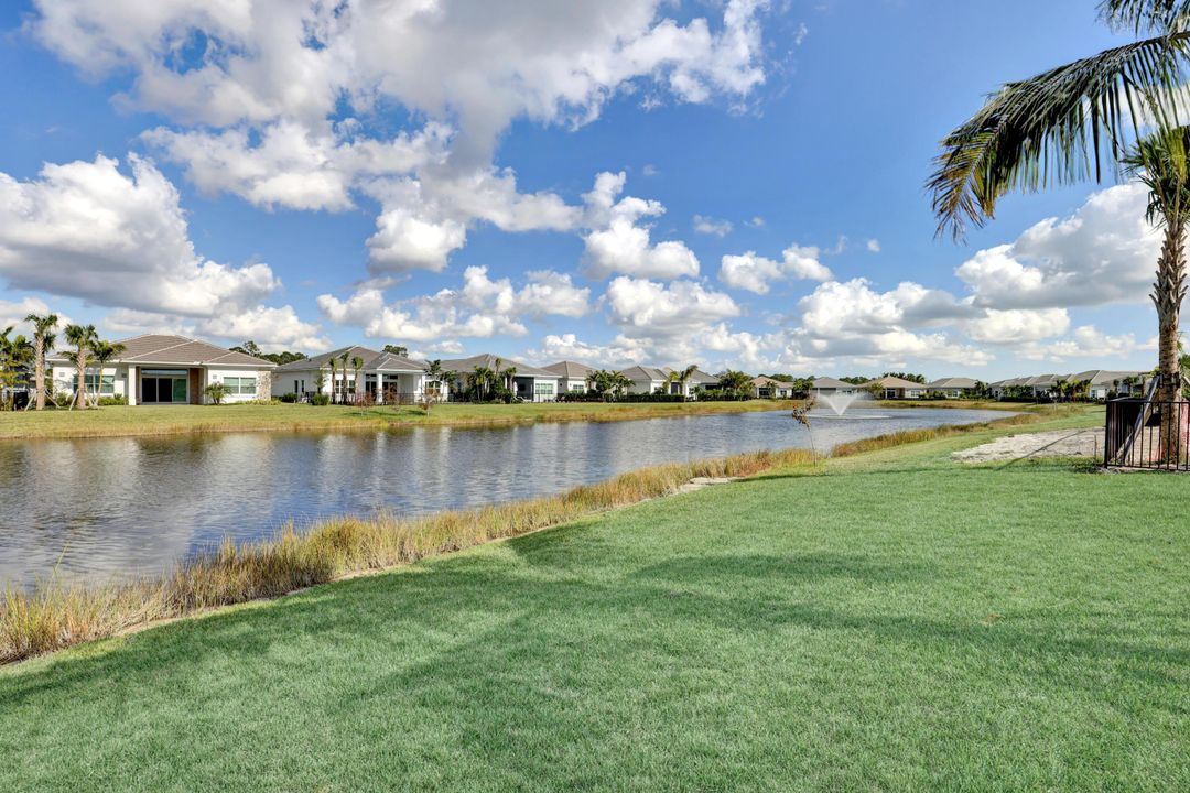 For Sale: $1,139,000 (3 beds, 2 baths, 2973 Square Feet)