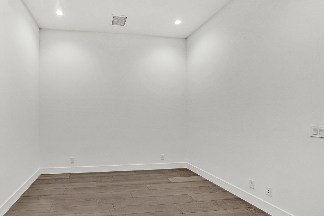 For Sale: $1,139,000 (3 beds, 2 baths, 2973 Square Feet)