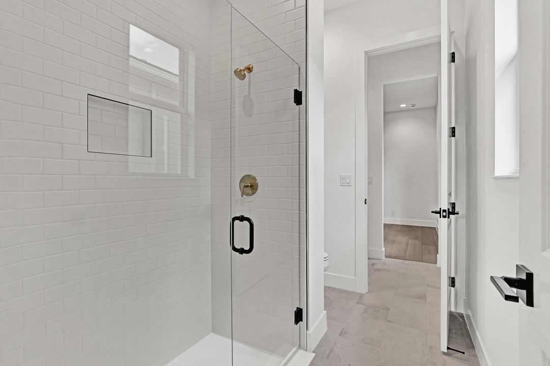 For Sale: $1,139,000 (3 beds, 2 baths, 2973 Square Feet)