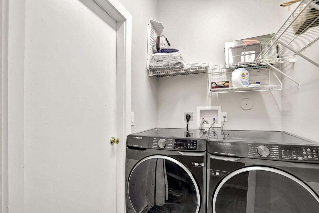 En Renta: $4,000 (3 camas, 2 baños, 2019 Pies cuadrados)