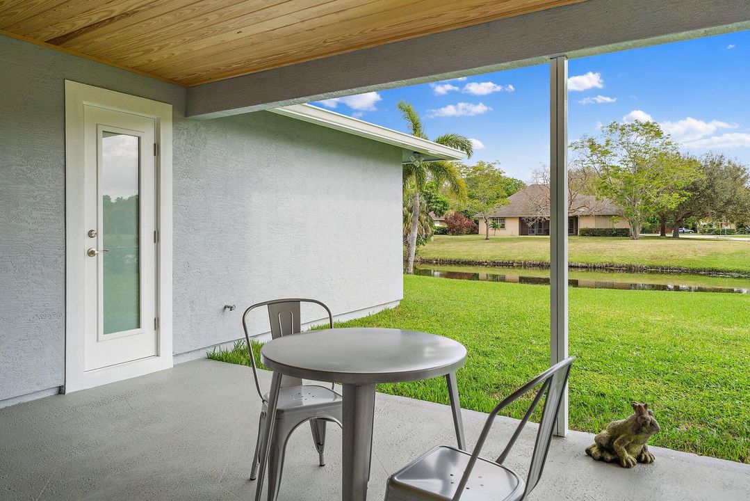 出租: $8,000 (4 贝兹, 2 浴室, 2652 平方英尺)