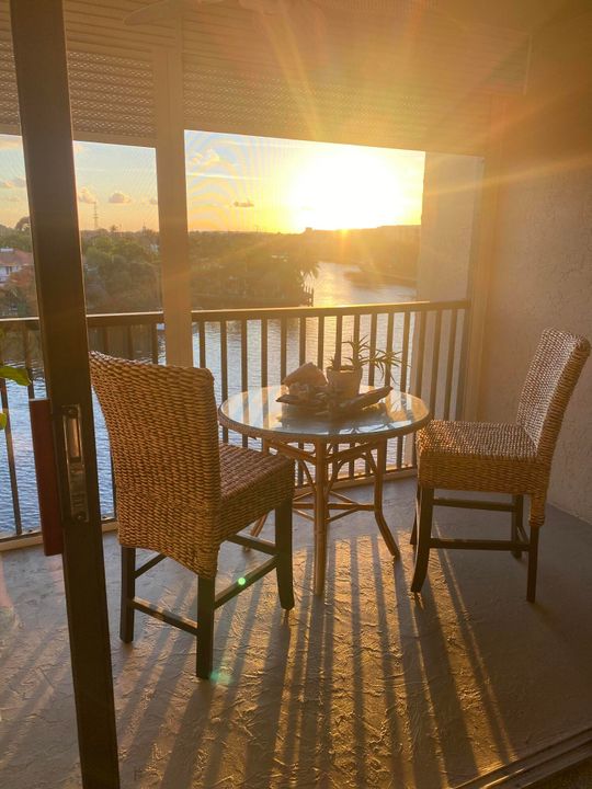 Recently Rented: $2,400 (1 beds, 1 baths, 815 Square Feet)