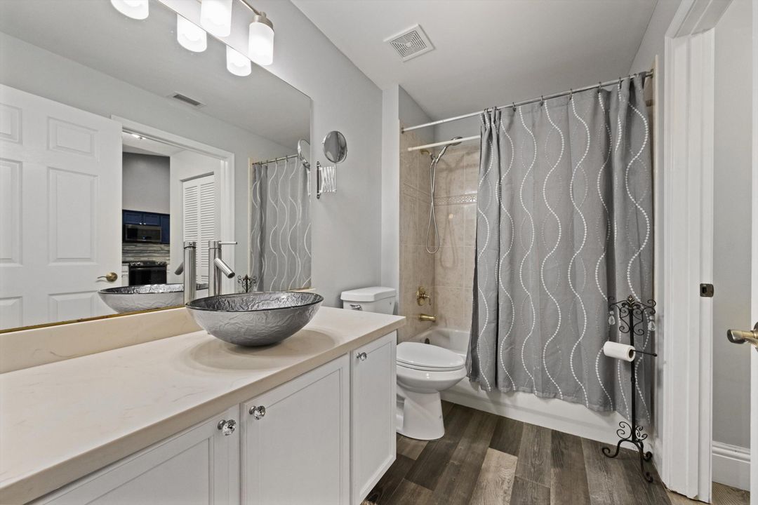 For Sale: $399,900 (2 beds, 2 baths, 1417 Square Feet)