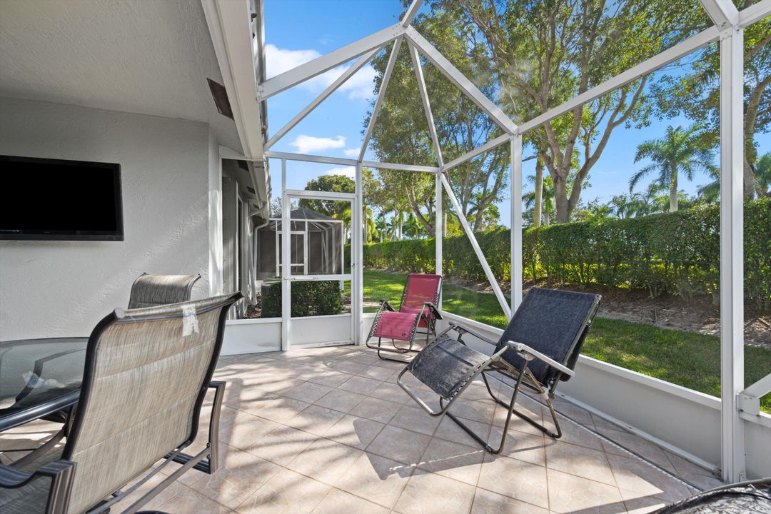 For Sale: $399,900 (2 beds, 2 baths, 1417 Square Feet)