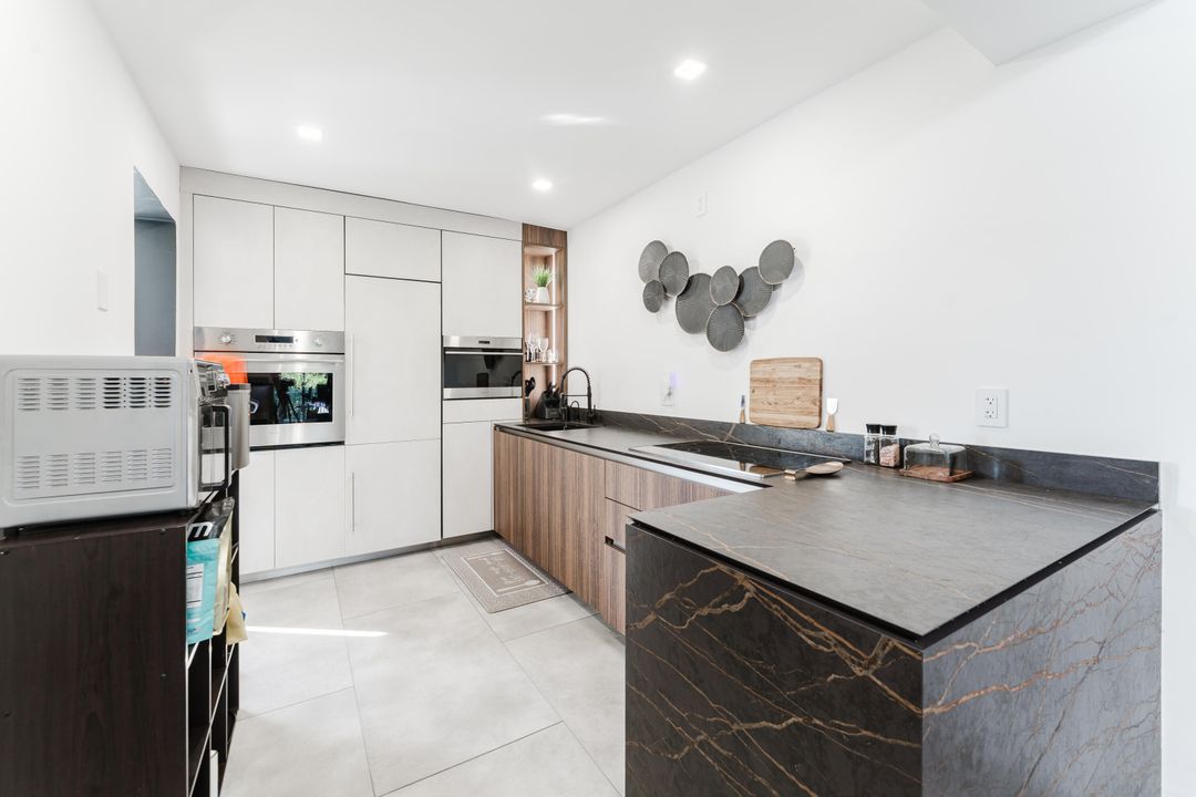 For Sale: $625,000 (2 beds, 2 baths, 1200 Square Feet)