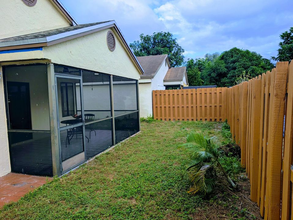 For Sale: $575,000 (3 beds, 2 baths, 1864 Square Feet)