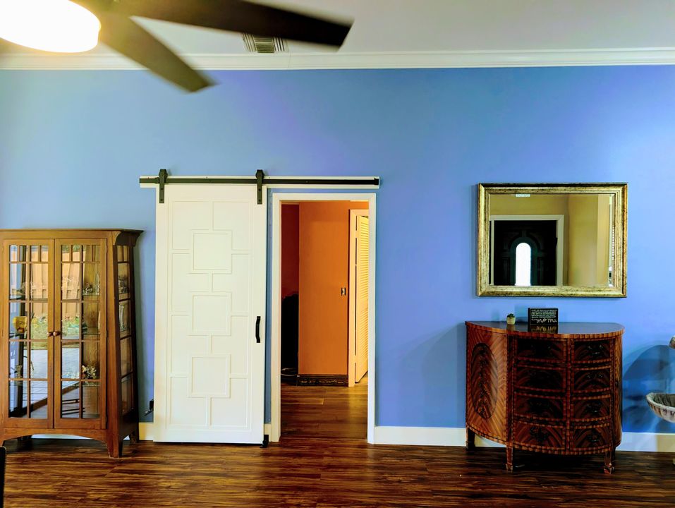 For Sale: $575,000 (3 beds, 2 baths, 1864 Square Feet)