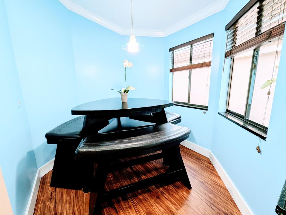 For Sale: $575,000 (3 beds, 2 baths, 1864 Square Feet)