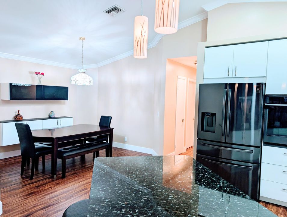 For Sale: $575,000 (3 beds, 2 baths, 1864 Square Feet)