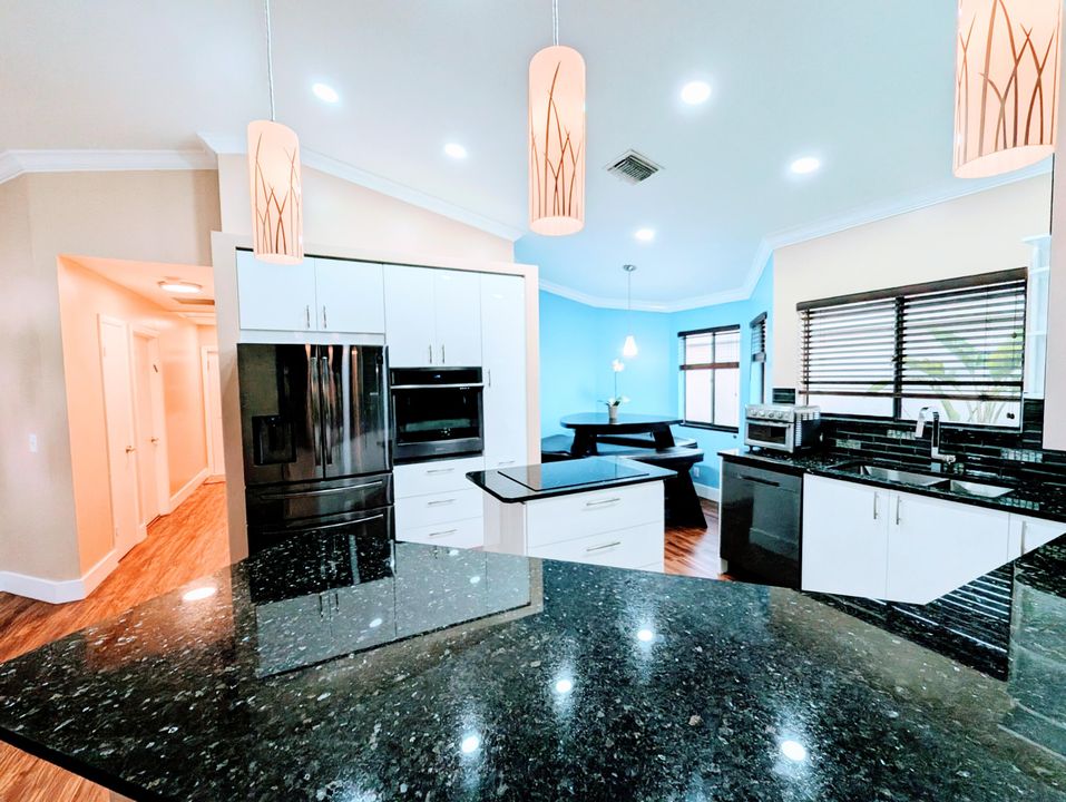 For Sale: $575,000 (3 beds, 2 baths, 1864 Square Feet)