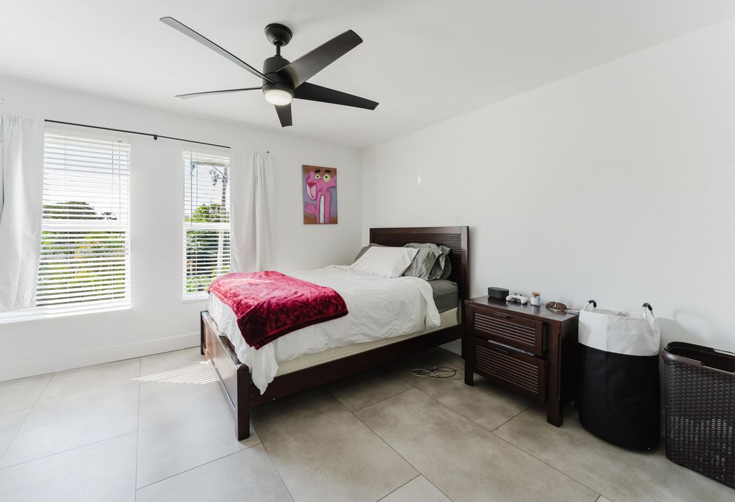 For Sale: $625,000 (2 beds, 2 baths, 1200 Square Feet)