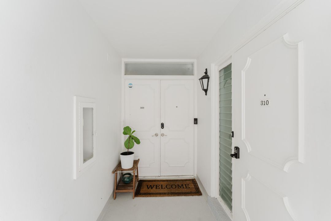 For Sale: $625,000 (2 beds, 2 baths, 1200 Square Feet)