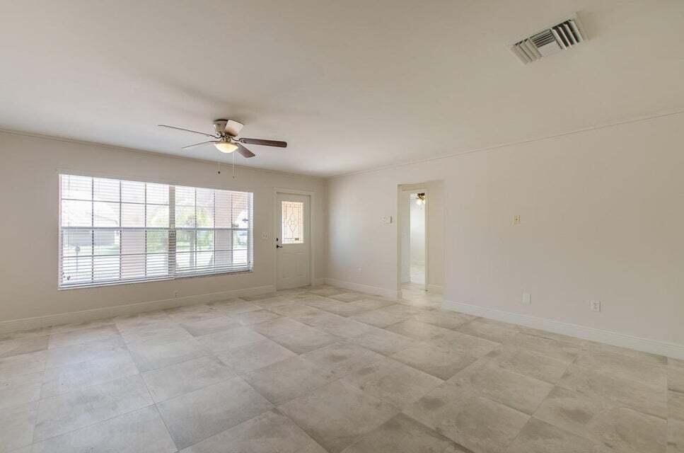 For Rent: $3,650 (3 beds, 2 baths, 1804 Square Feet)