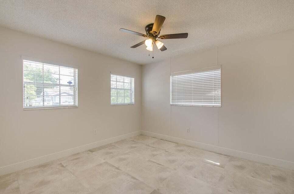 For Rent: $3,650 (3 beds, 2 baths, 1804 Square Feet)