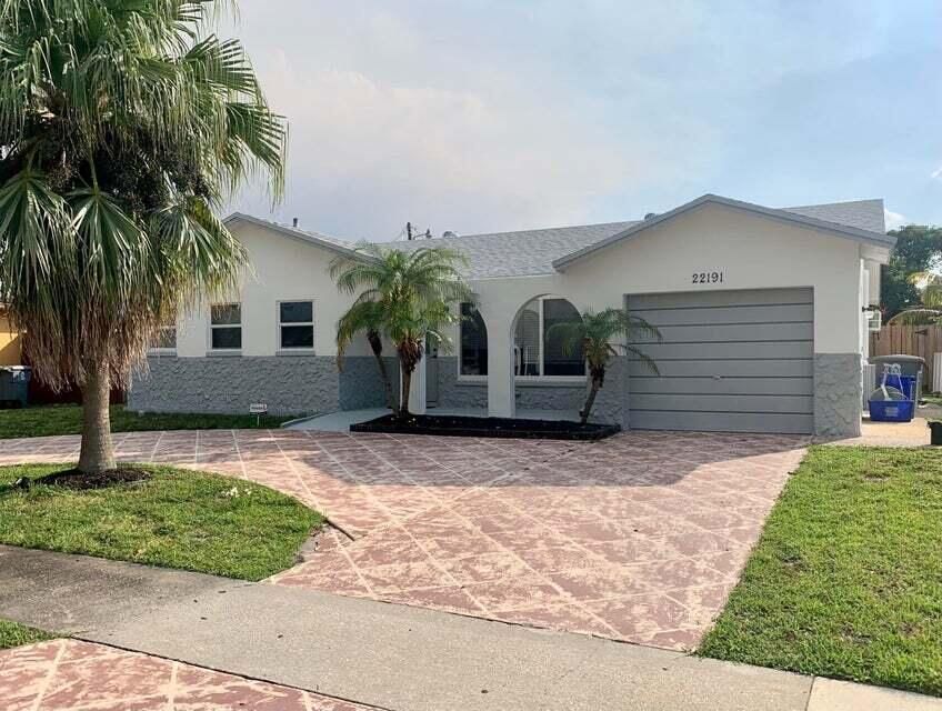 For Rent: $3,650 (3 beds, 2 baths, 1804 Square Feet)