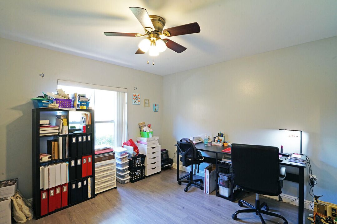 В аренду: $1,900 (2 спален, 2 ванн, 888 Квадратных фут)