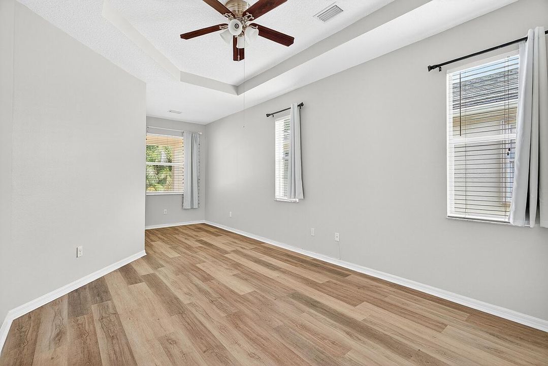 For Sale: $314,900 (2 beds, 2 baths, 1482 Square Feet)