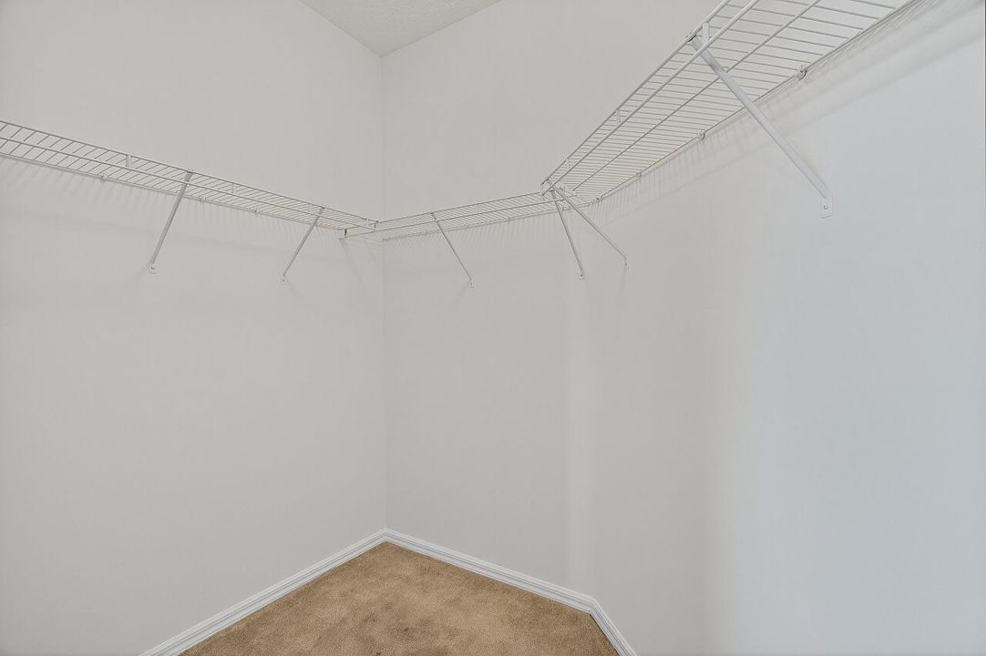 For Sale: $314,900 (2 beds, 2 baths, 1482 Square Feet)