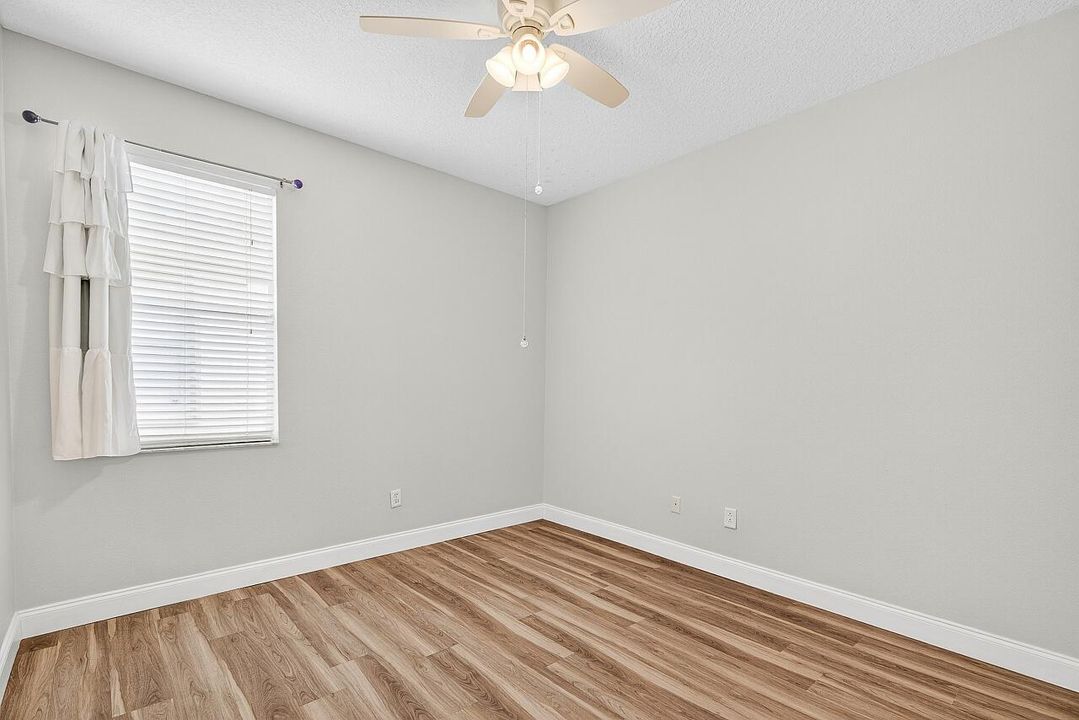 For Sale: $314,900 (2 beds, 2 baths, 1482 Square Feet)