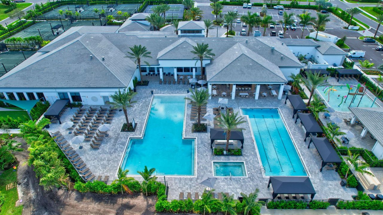 For Sale: $2,895,000 (7 beds, 7 baths, 5393 Square Feet)