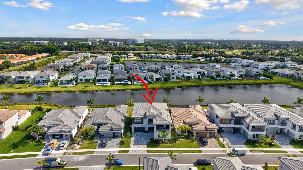 For Sale: $2,895,000 (7 beds, 7 baths, 5393 Square Feet)