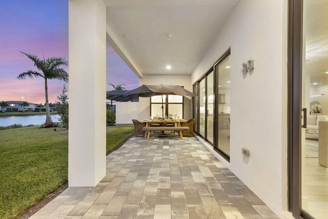 For Sale: $2,895,000 (7 beds, 7 baths, 5393 Square Feet)