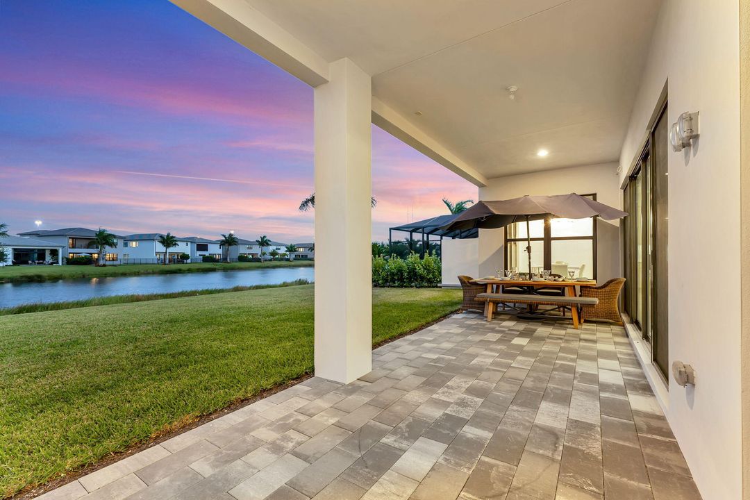 For Sale: $2,895,000 (7 beds, 7 baths, 5393 Square Feet)