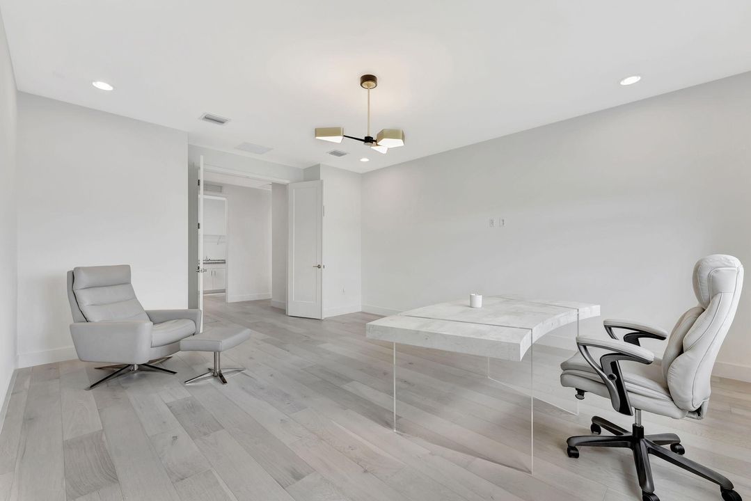 For Sale: $2,895,000 (7 beds, 7 baths, 5393 Square Feet)