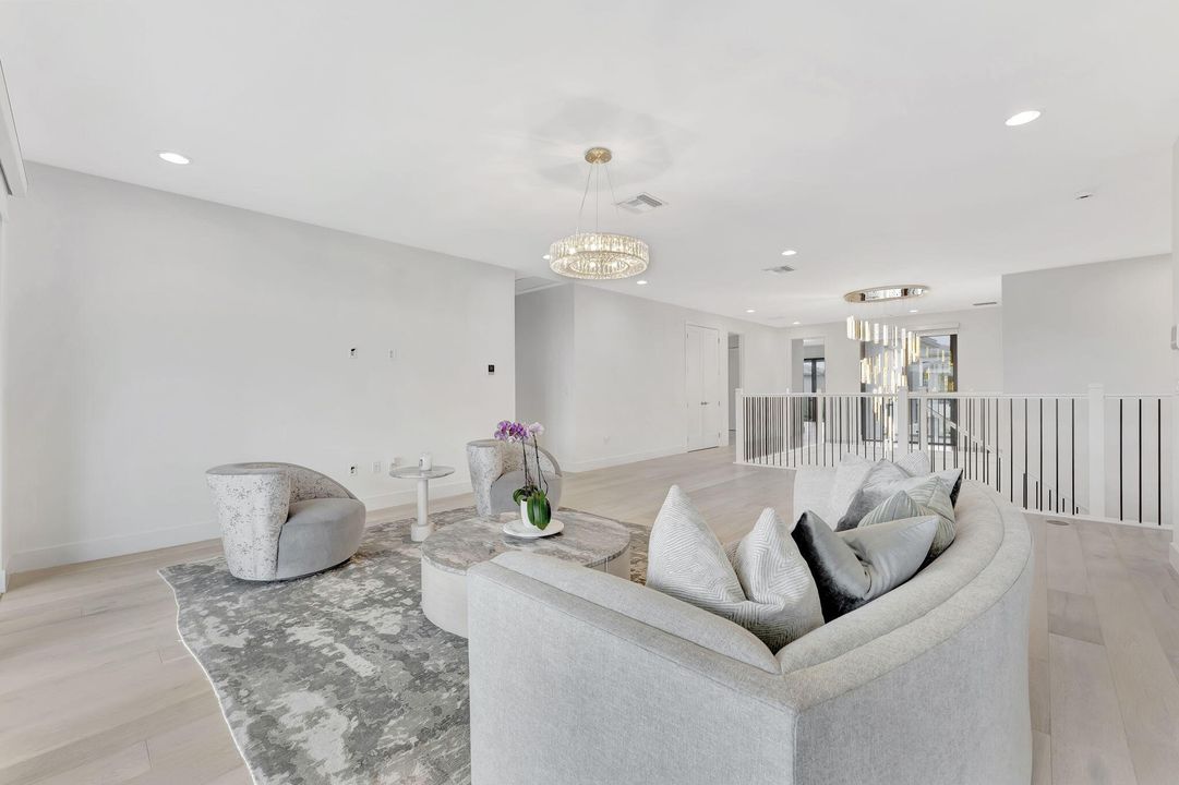 For Sale: $2,895,000 (7 beds, 7 baths, 5393 Square Feet)