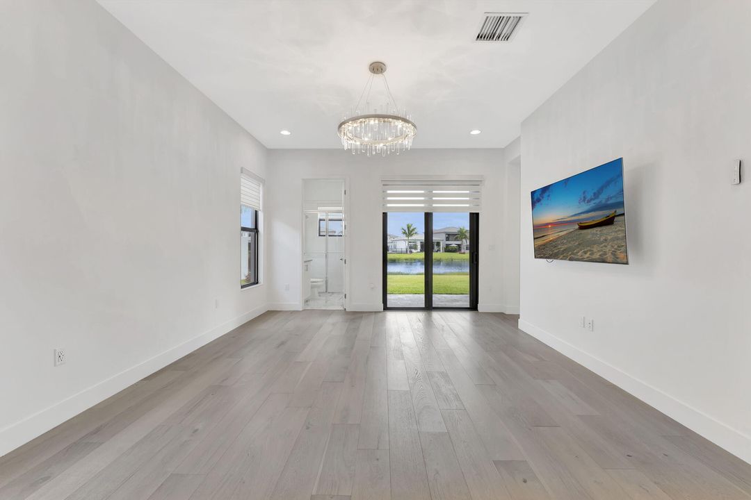 For Sale: $2,895,000 (7 beds, 7 baths, 5393 Square Feet)