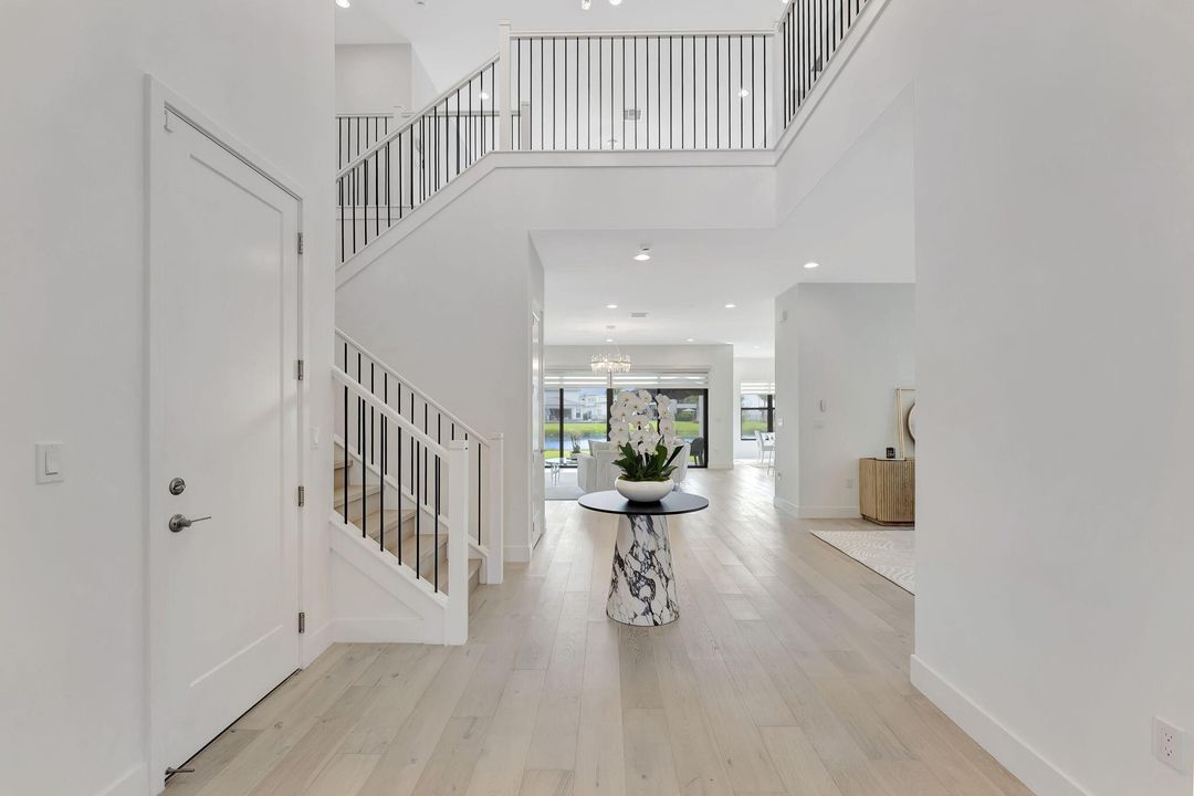 For Sale: $2,895,000 (7 beds, 7 baths, 5393 Square Feet)