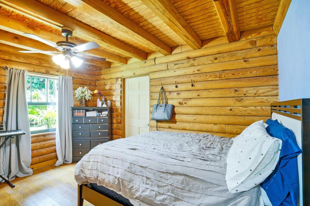 For Sale: $899,999 (4 beds, 3 baths, 2285 Square Feet)