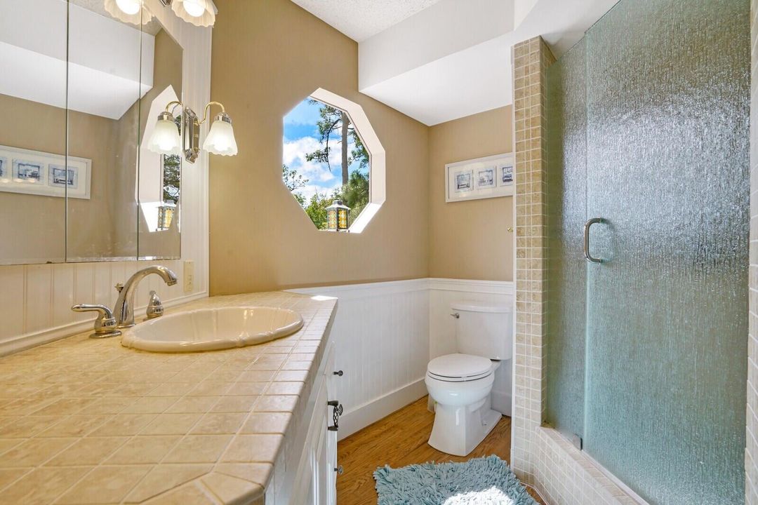 For Sale: $899,999 (4 beds, 3 baths, 2285 Square Feet)