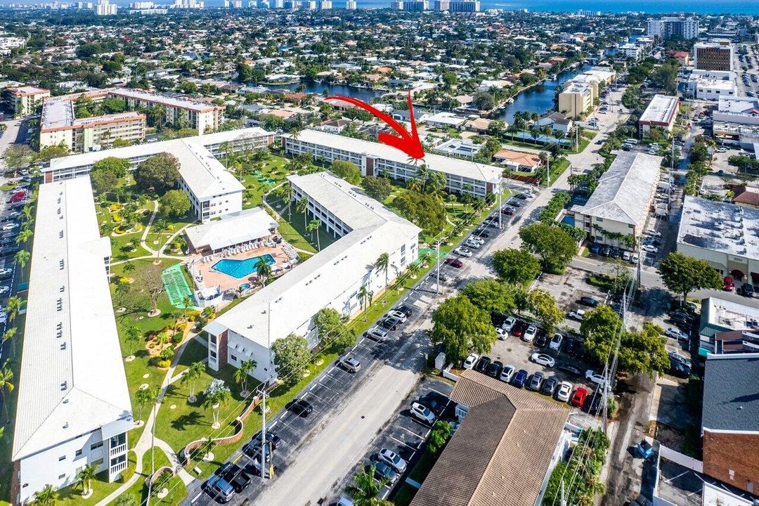 待售: $229,999 (2 贝兹, 1 浴室, 875 平方英尺)